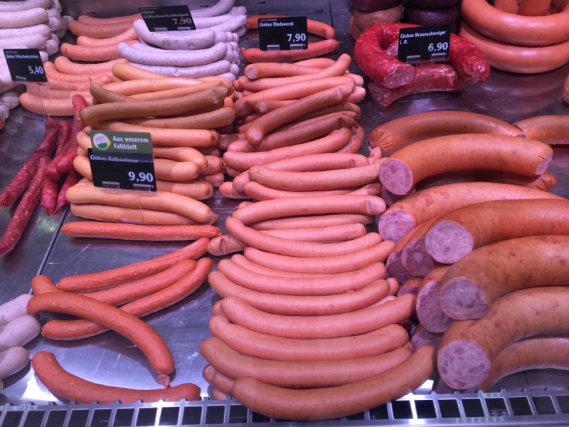 boutique-CALLIAN-min_sausages_meat_butchery-1069321